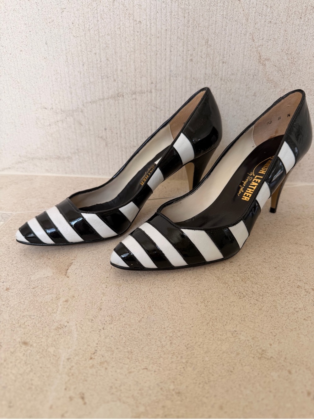 Vintage Deadstock Sergio Zelcer Patent Leather Almond Toe Pumps 8N NWB